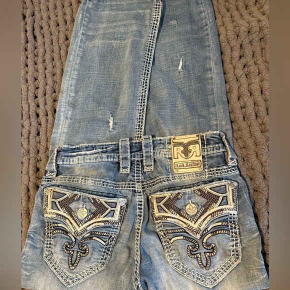 Men’s Rock Revival Jeans - Picture 2 of 5